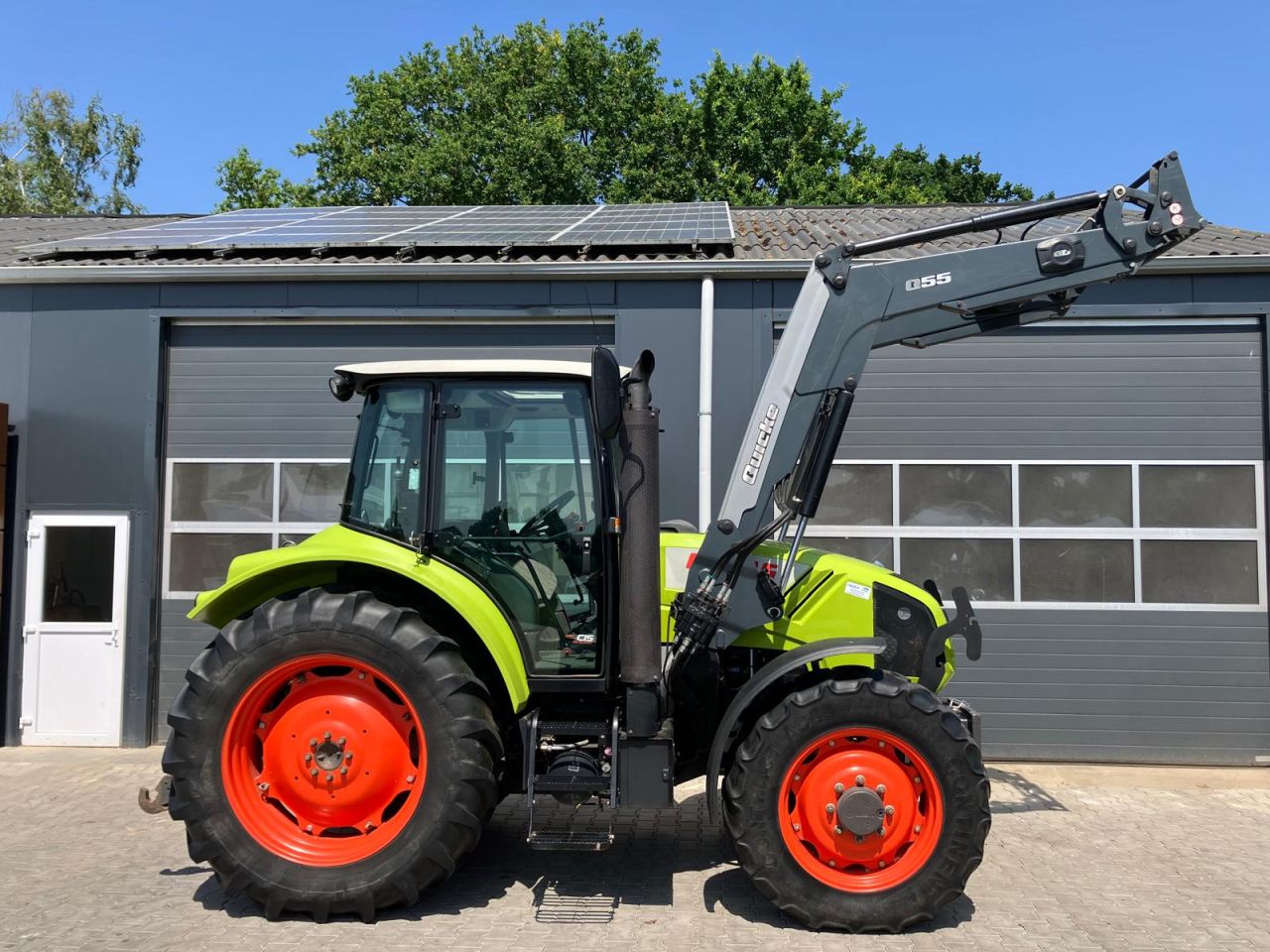 Claas Arion 410