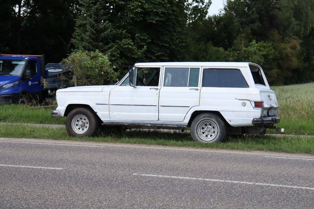 Jeep Wagoneer Petrol 1969 (Margin)