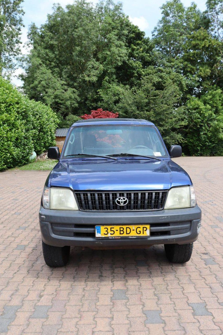 SUV Toyota Land Cruiser Diesel 163hp 2002
