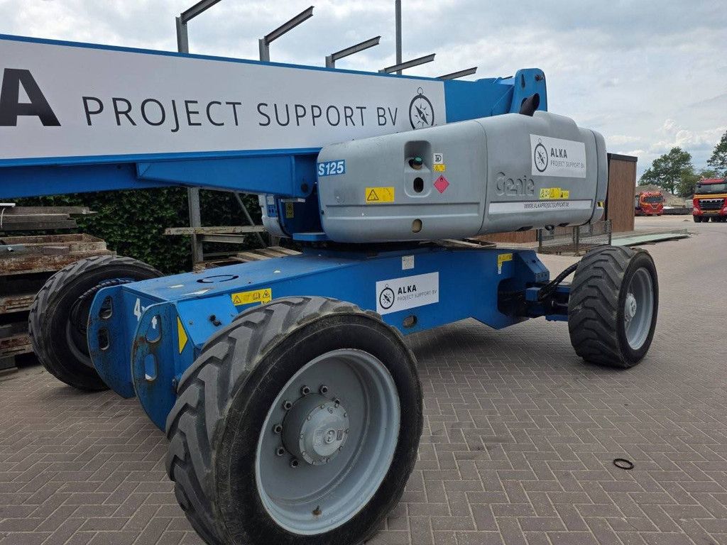 Telescopic boom lift Genie S-125 Diesel 227kg 40m 2014