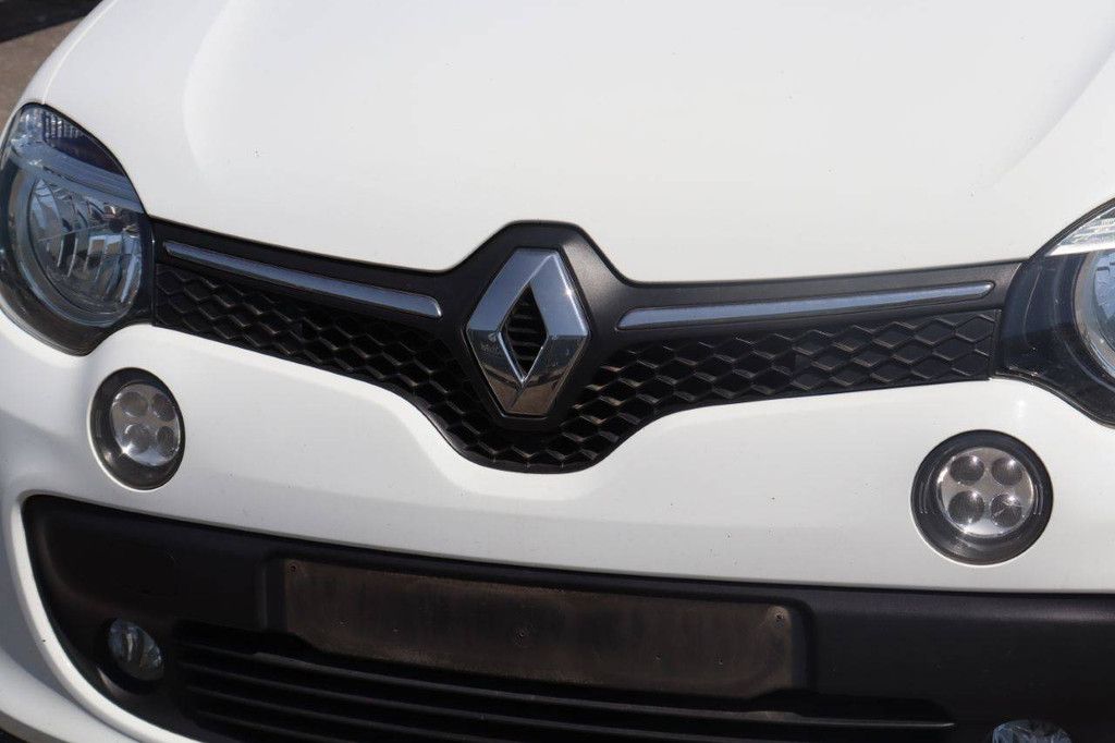 Renault Twingo Petrol 90hp Passenger Car 2017