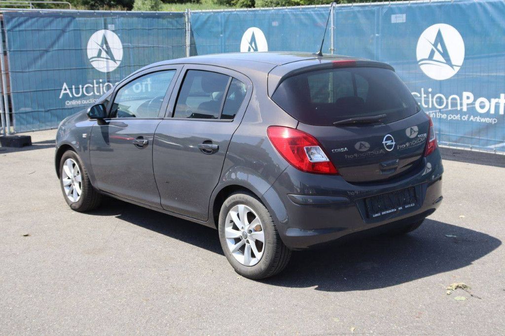 Pkw Opel Corsa Benzin 85 PS 2015 (Margin)