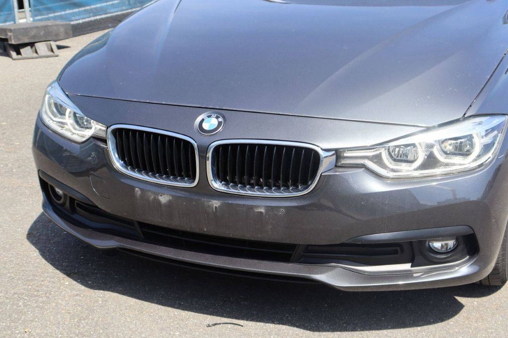 Passenger car BMW 3 SW Diesel 136hp 2018 (Margin)