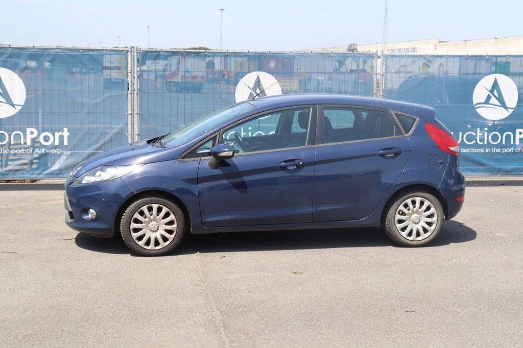 Passenger car Ford Fiesta Petrol 60hp 2013 (Margin)