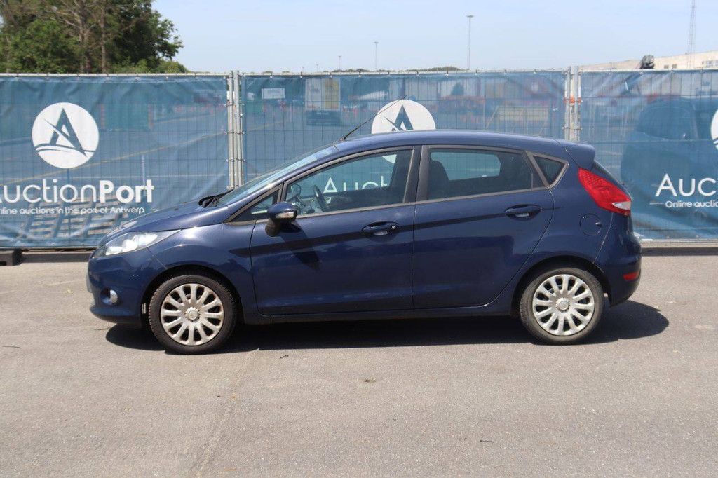 Passenger car Ford Fiesta Petrol 60hp 2013 (Margin)