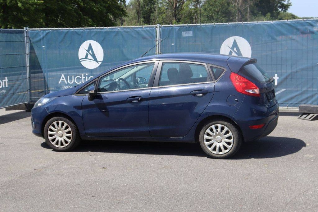 Passenger car Ford Fiesta Petrol 60hp 2013 (Margin)