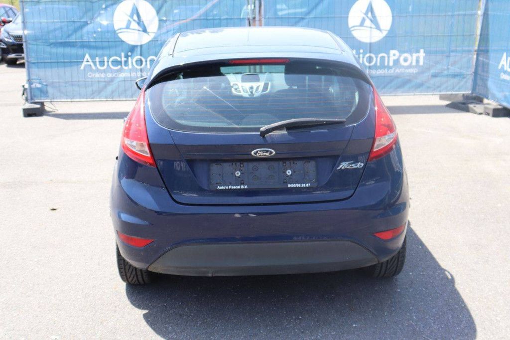 Passenger car Ford Fiesta Petrol 60hp 2013 (Margin)