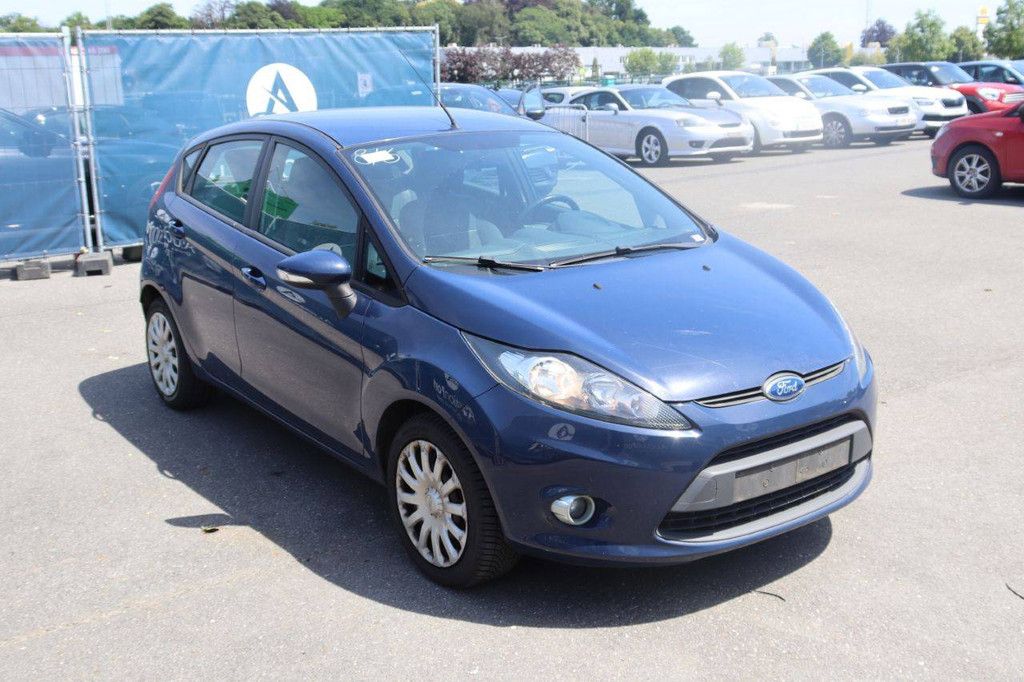 Passenger car Ford Fiesta Petrol 60hp 2013 (Margin)