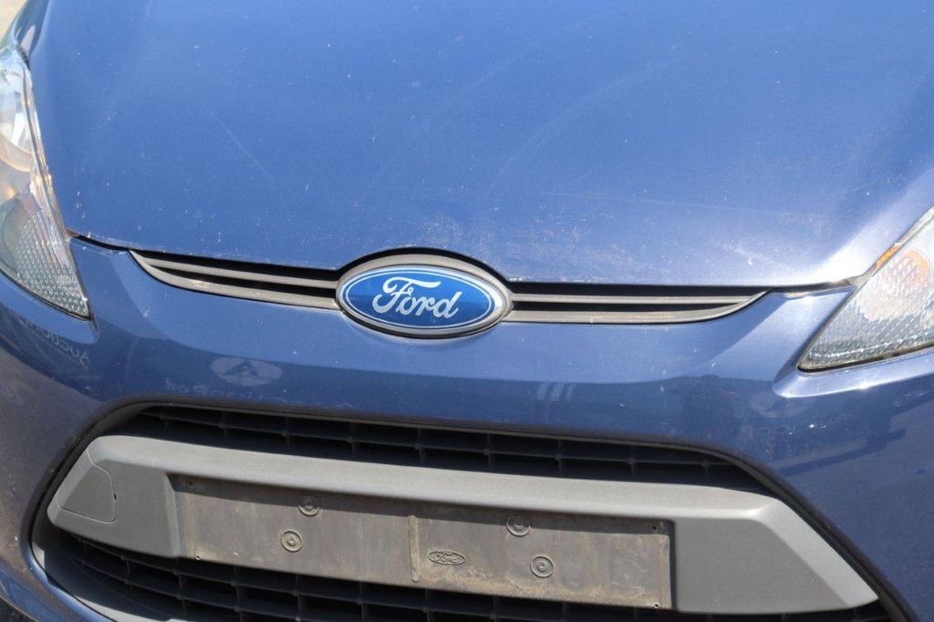 Passenger car Ford Fiesta Petrol 60hp 2013 (Margin)