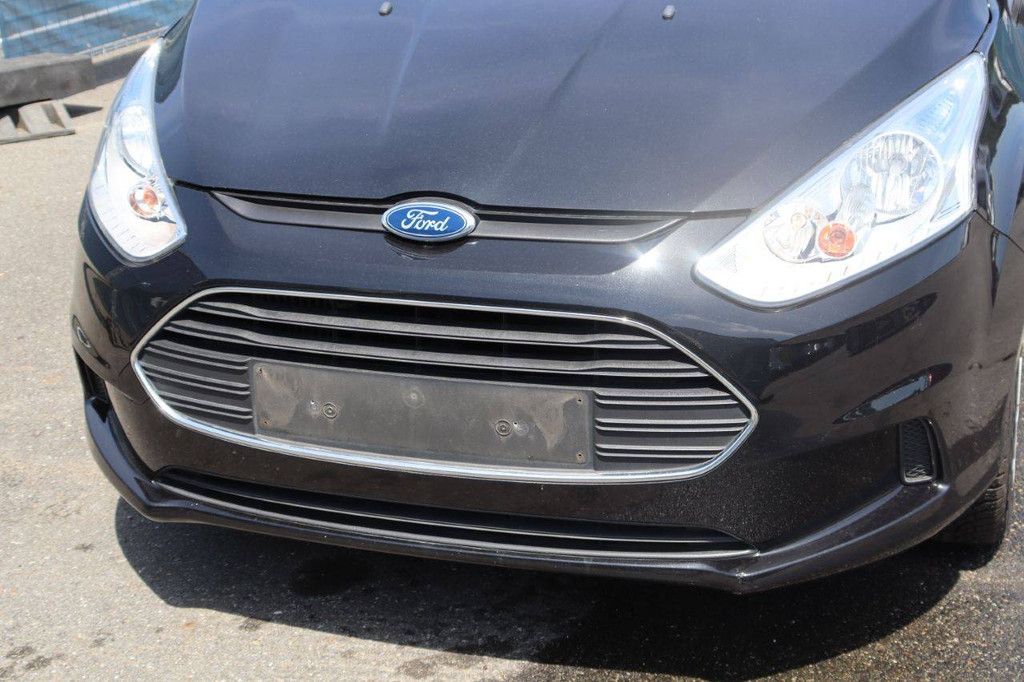 Passenger car Ford B-Max Petrol 100hp 2014 (Margin)