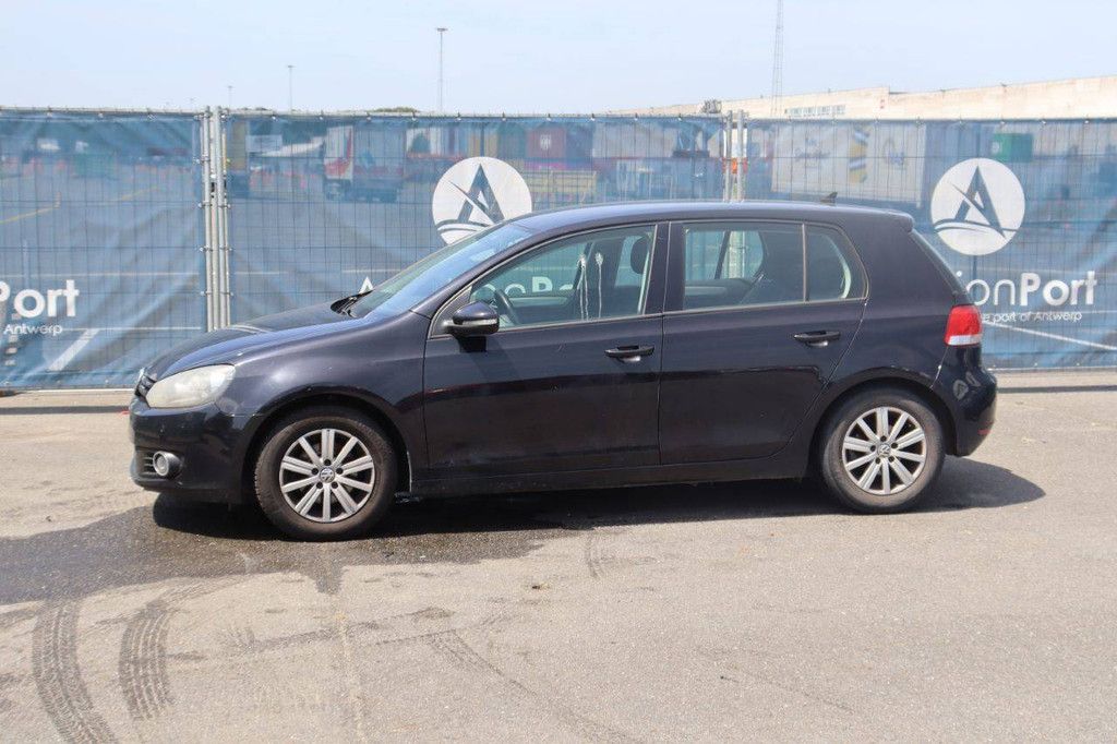 Passenger car Volkswagen Golf Petrol 105hp 2012 (Margin)