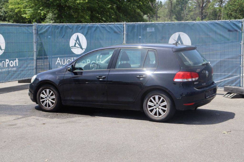 Passenger car Volkswagen Golf Petrol 105hp 2012 (Margin)