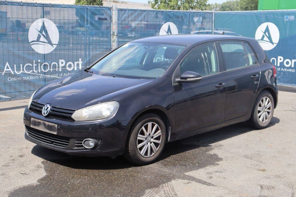 Passenger car Volkswagen Golf Petrol 105hp 2012 (Margin)