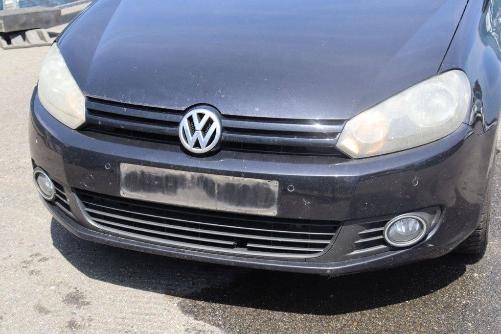 Passenger car Volkswagen Golf Petrol 105hp 2012 (Margin)
