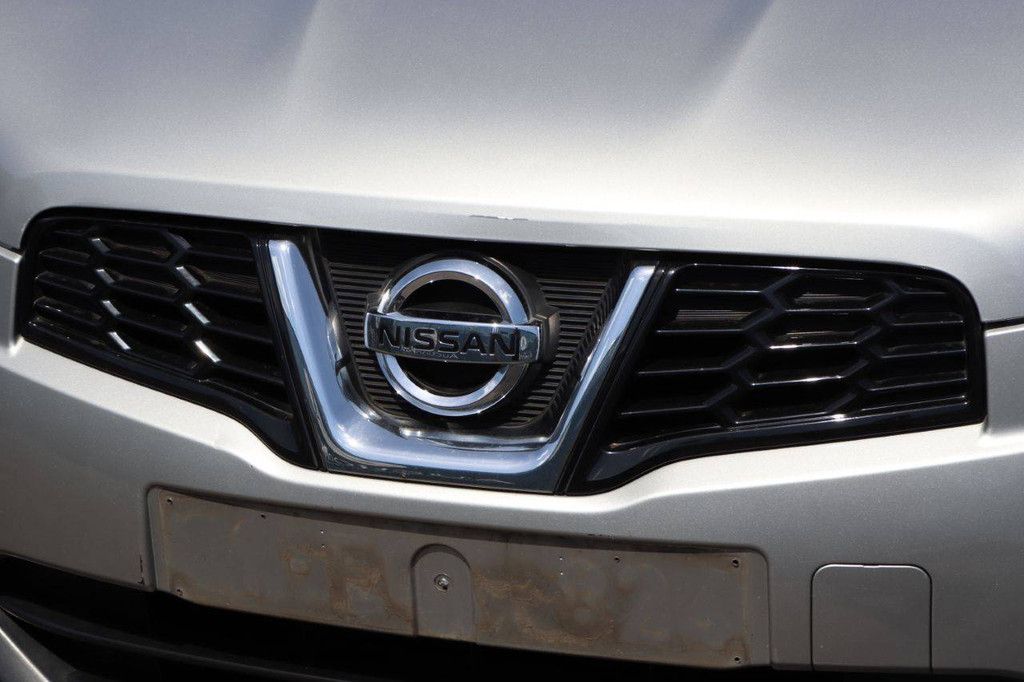 SUV Nissan Qashqai Petrol 117hp 2012 (Margin)