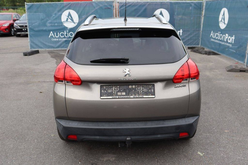 SUV Peugeot 2008 Benzin 120 PS 2014 (Margin)