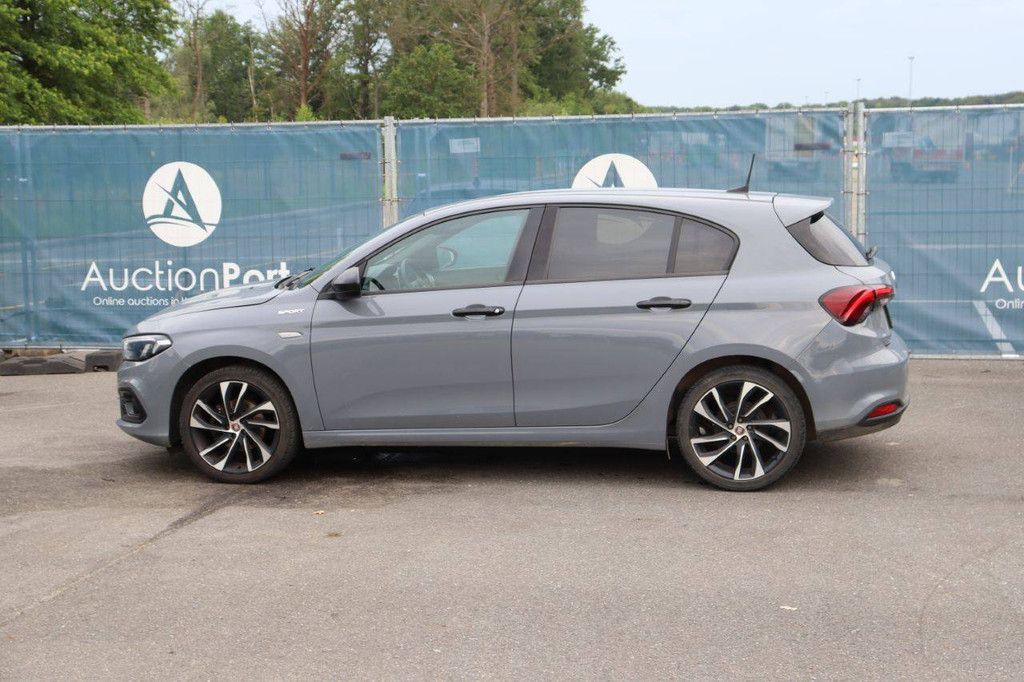 Passenger car Fiat Tipo Petrol 101hp 2021