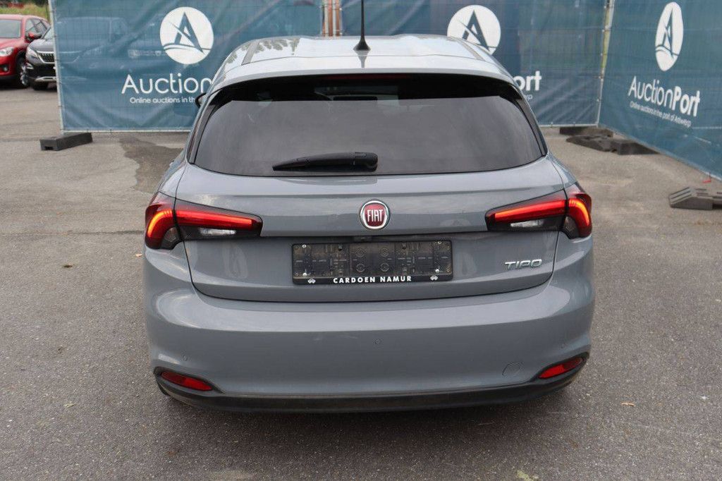 Passenger car Fiat Tipo Petrol 101hp 2021