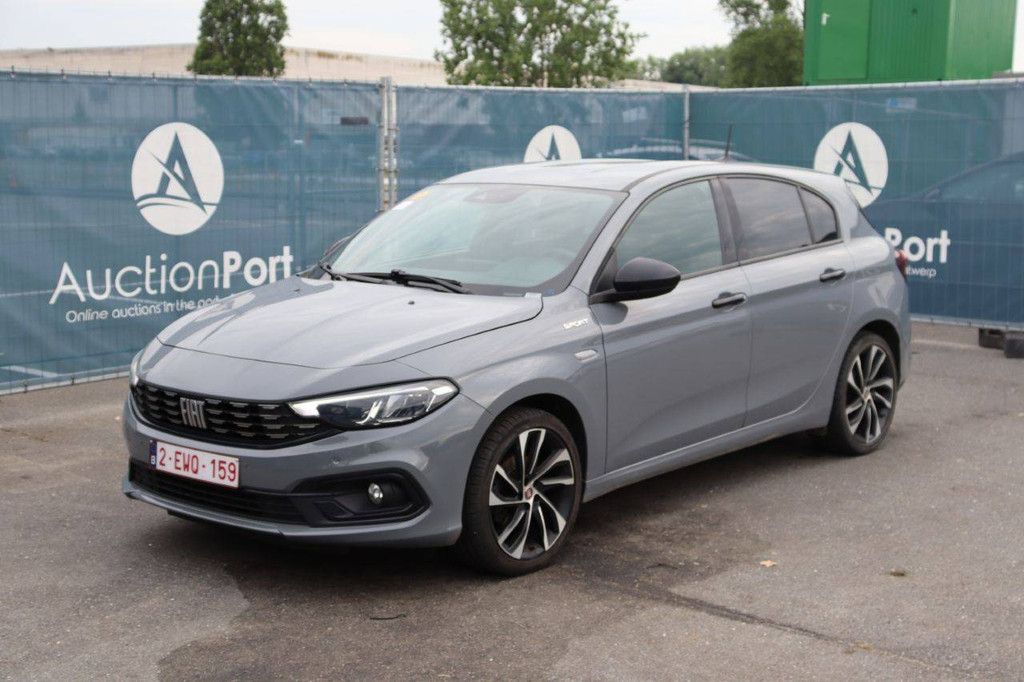 Passenger car Fiat Tipo Petrol 101hp 2021