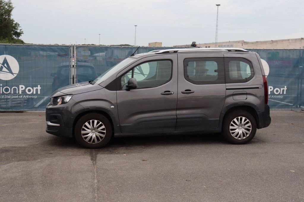 Passenger car Peugeot Rifter Petrol 110hp 2019 (Margin)