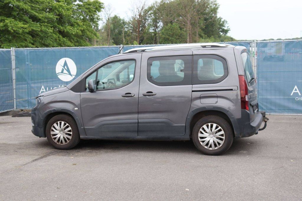 Passenger car Peugeot Rifter Petrol 110hp 2019 (Margin)