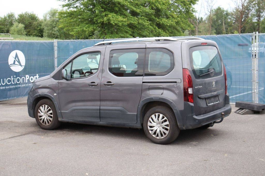 Passenger car Peugeot Rifter Petrol 110hp 2019 (Margin)