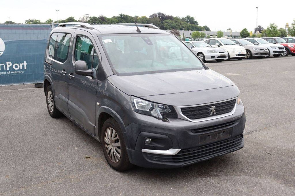Passenger car Peugeot Rifter Petrol 110hp 2019 (Margin)
