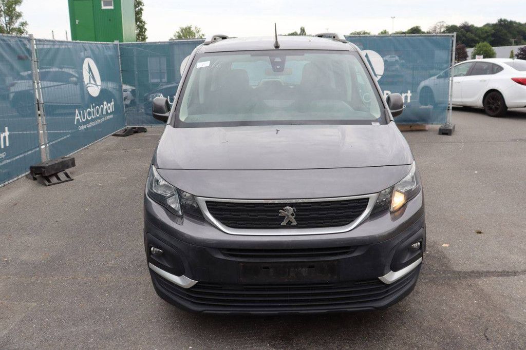 Passenger car Peugeot Rifter Petrol 110hp 2019 (Margin)