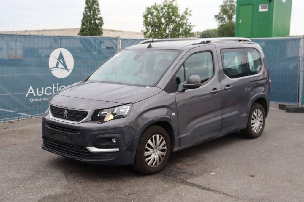 Passenger car Peugeot Rifter Petrol 110hp 2019 (Margin)