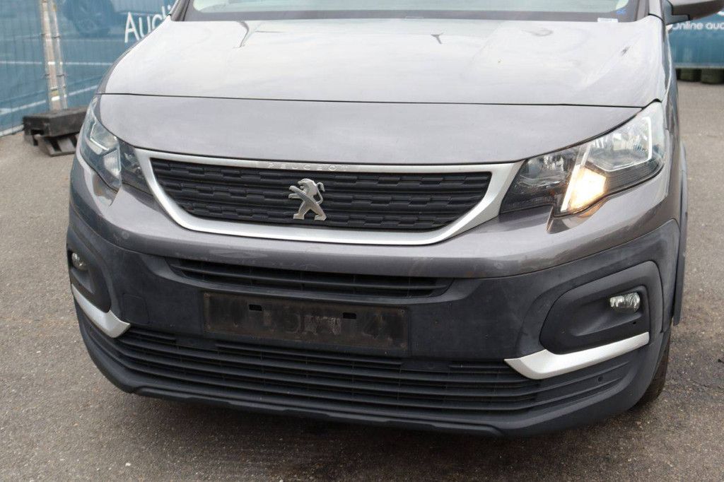 Passenger car Peugeot Rifter Petrol 110hp 2019 (Margin)