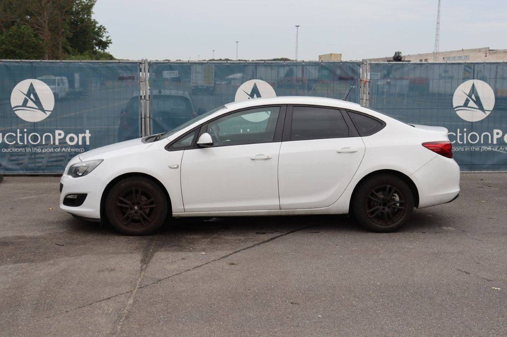Pkw Opel Astra Benzin 115 PS 2015 (Marge)