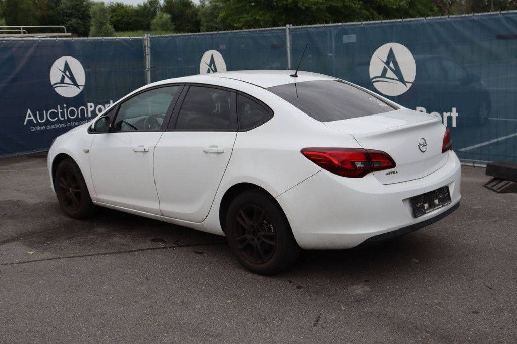 Pkw Opel Astra Benzin 115 PS 2015 (Marge)