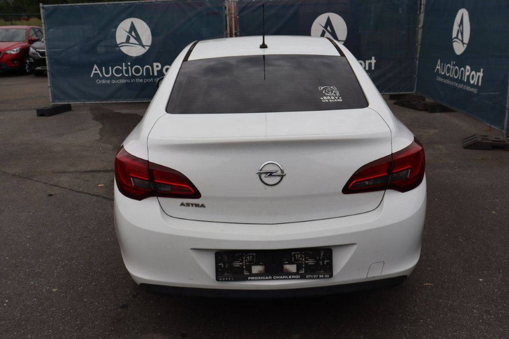 Pkw Opel Astra Benzin 115 PS 2015 (Marge)