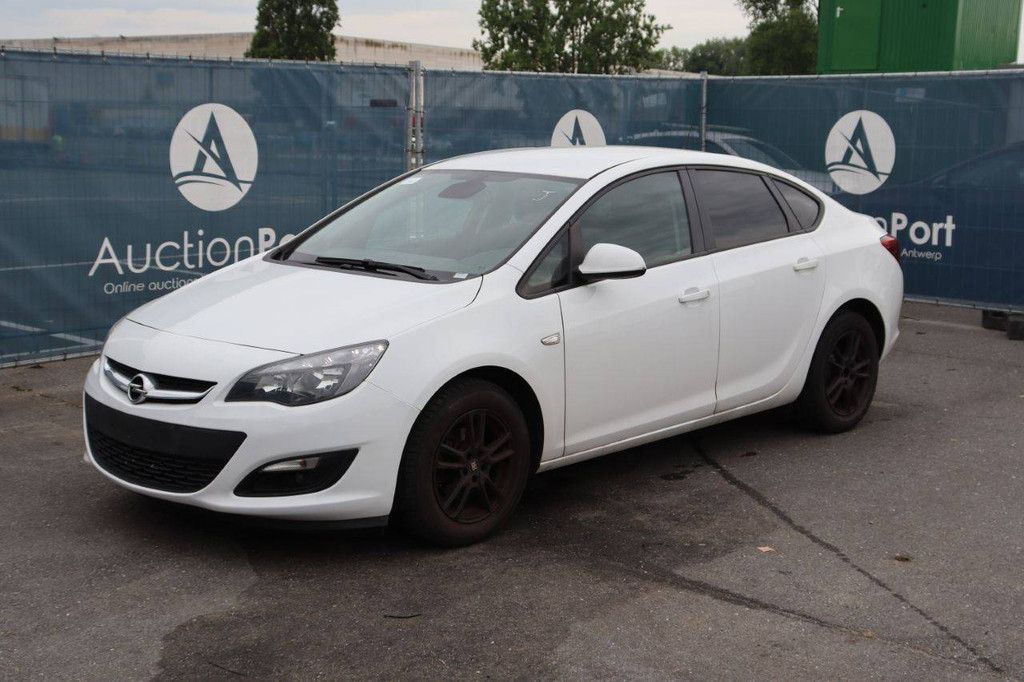 Pkw Opel Astra Benzin 115 PS 2015 (Marge)
