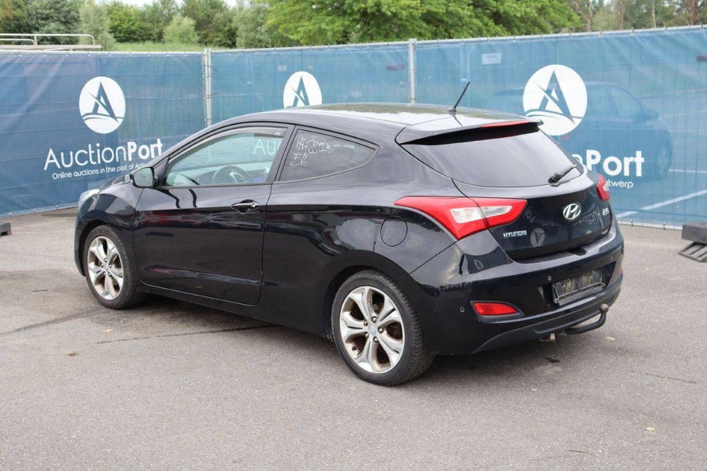 Pkw Hyundai i30 Benzin 135 PS 2013 (Margin)