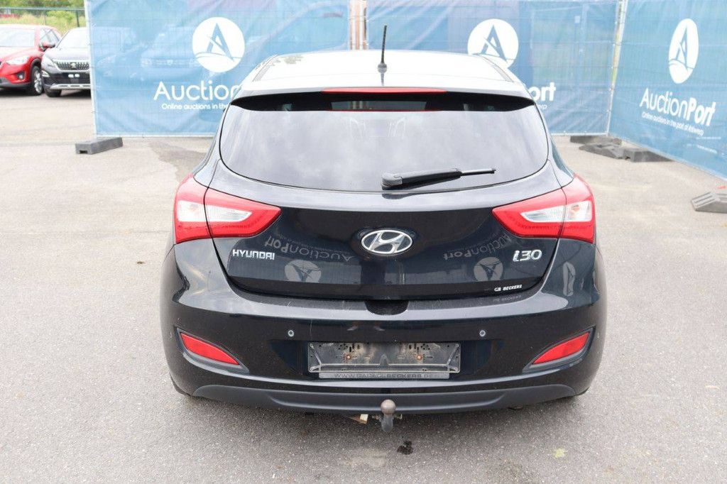 Pkw Hyundai i30 Benzin 135 PS 2013 (Margin)