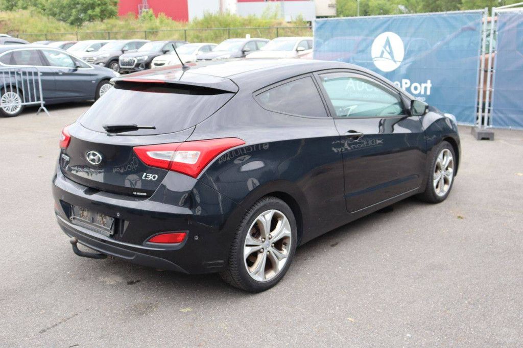 Pkw Hyundai i30 Benzin 135 PS 2013 (Margin)