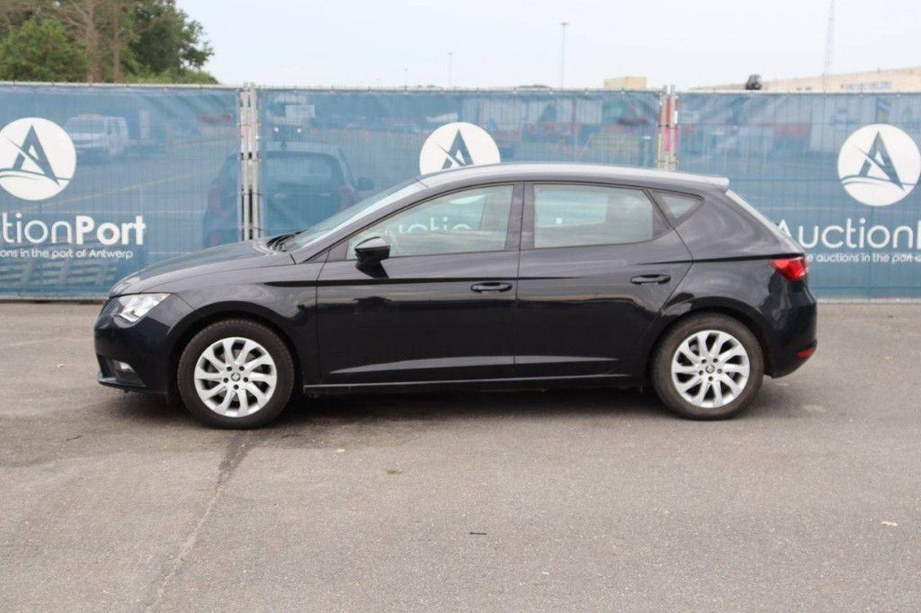 Passenger car Seat Leon Petrol 105hp 2013 (Margin)