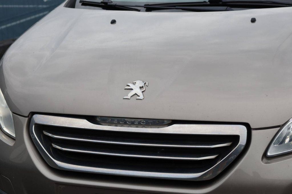 Pkw Peugeot 2008 Benzin 82 PS 2016 (Margin)