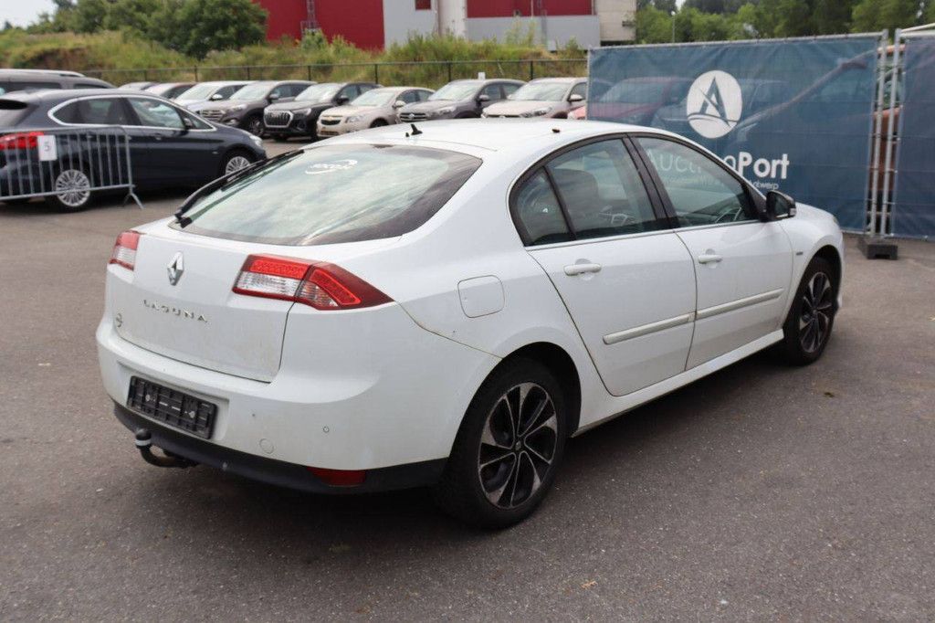 Passenger car Laguna Diesel 110hp 2015 (Margin)