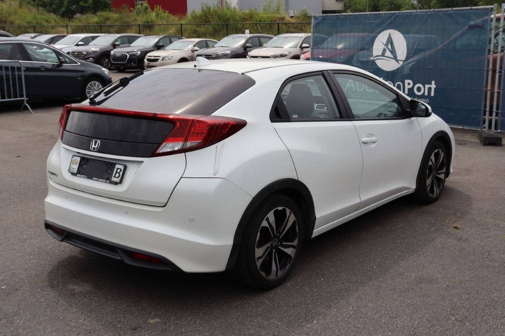 Pkw Honda Civic Benzin 142 PS 2015 (Margin)