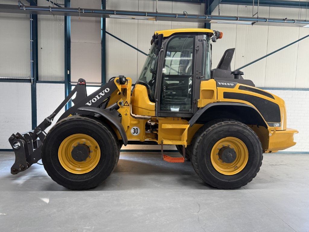 VOLVO L50H (BJR 2019 ) 3250 UUR