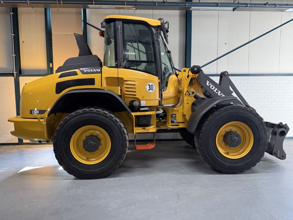 VOLVO L50H (BJR 2019 ) 3250 UUR