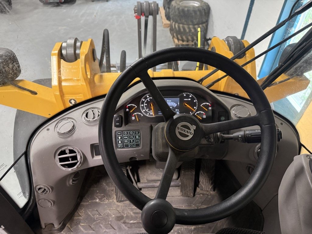 VOLVO L50H (BJR 2019 ) 3250 UUR