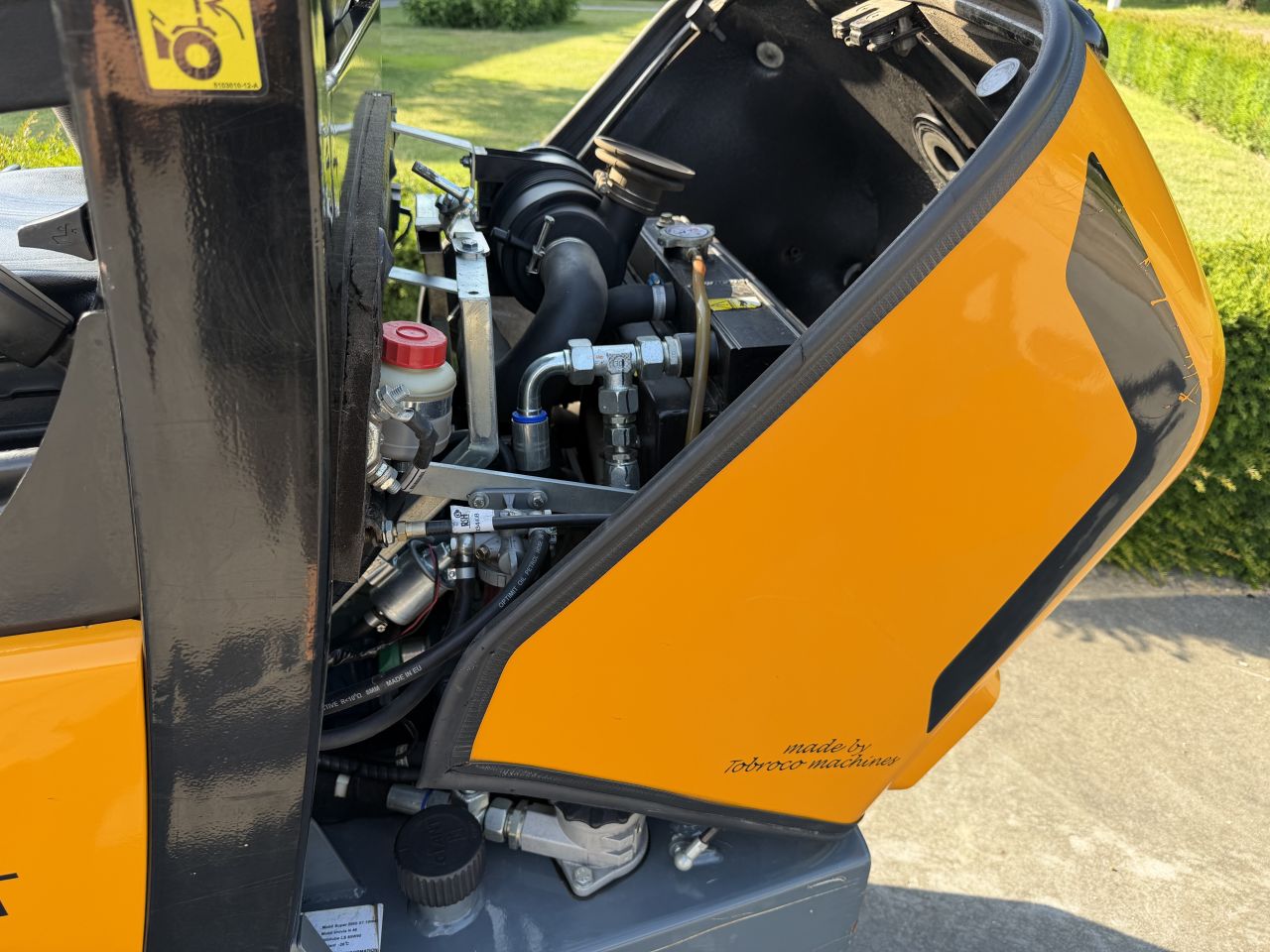 Nette Giant D337T mini shovel kniklader loader