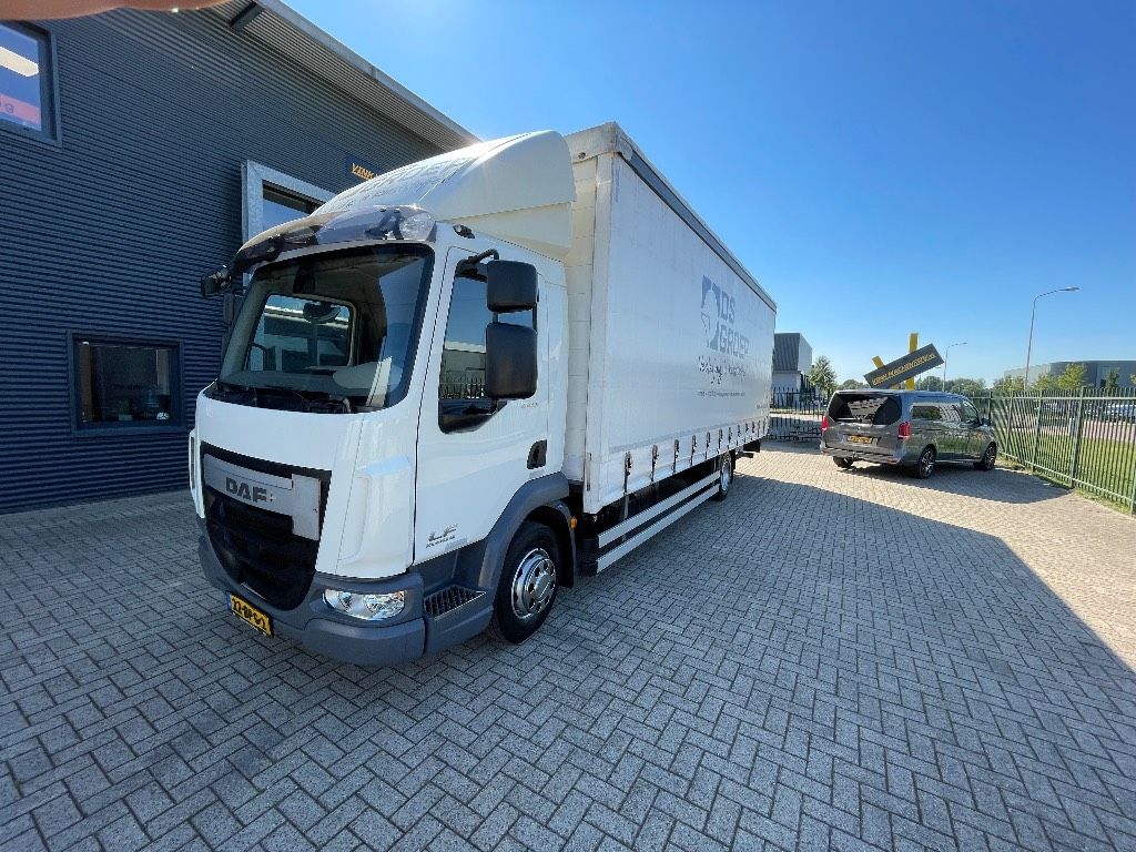 DAF LF220