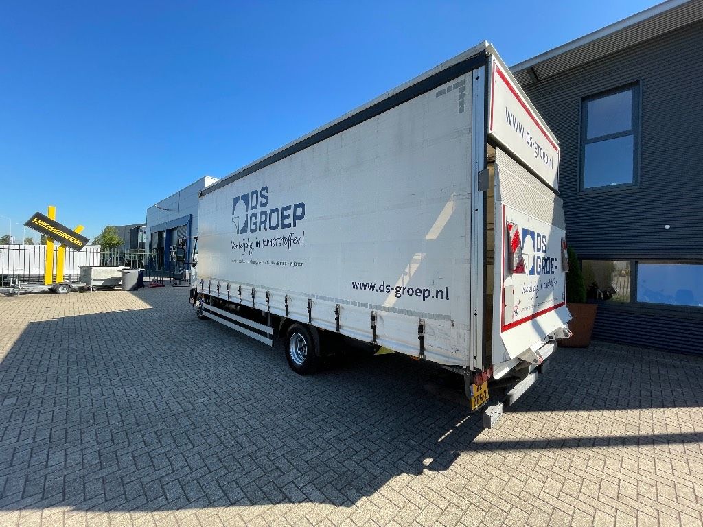 DAF LF220