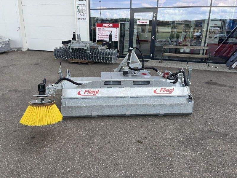 Fliegl AgroCenter Kehrm. 600