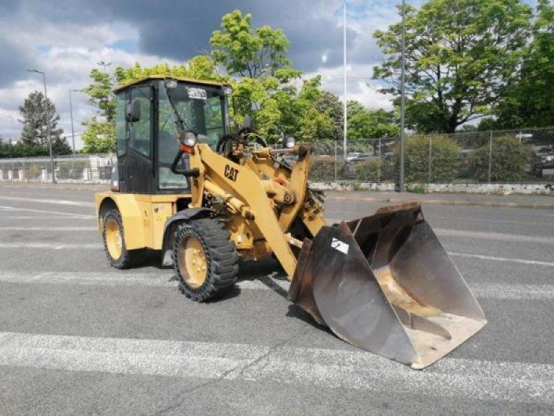 Caterpillar 904B