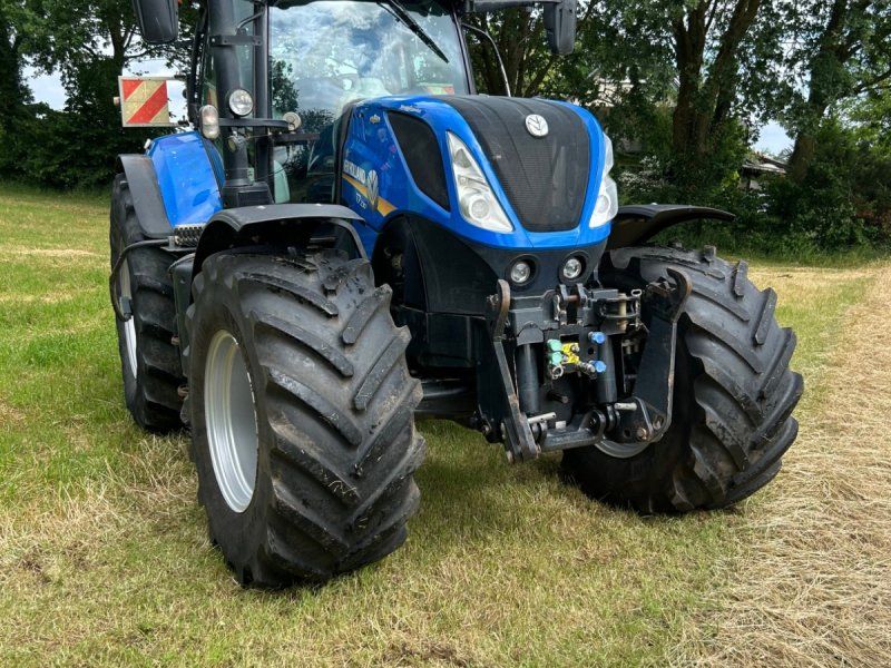 New Holland T7.230AC